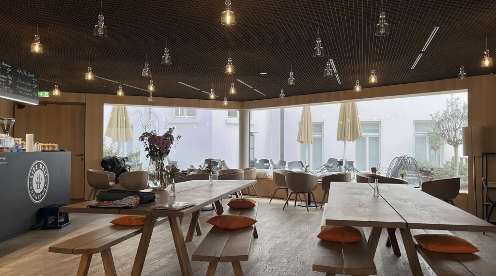 Eventlocation Life Deli in Frankfurt am Main mit vegan und koscher Cafe und Restaurant.